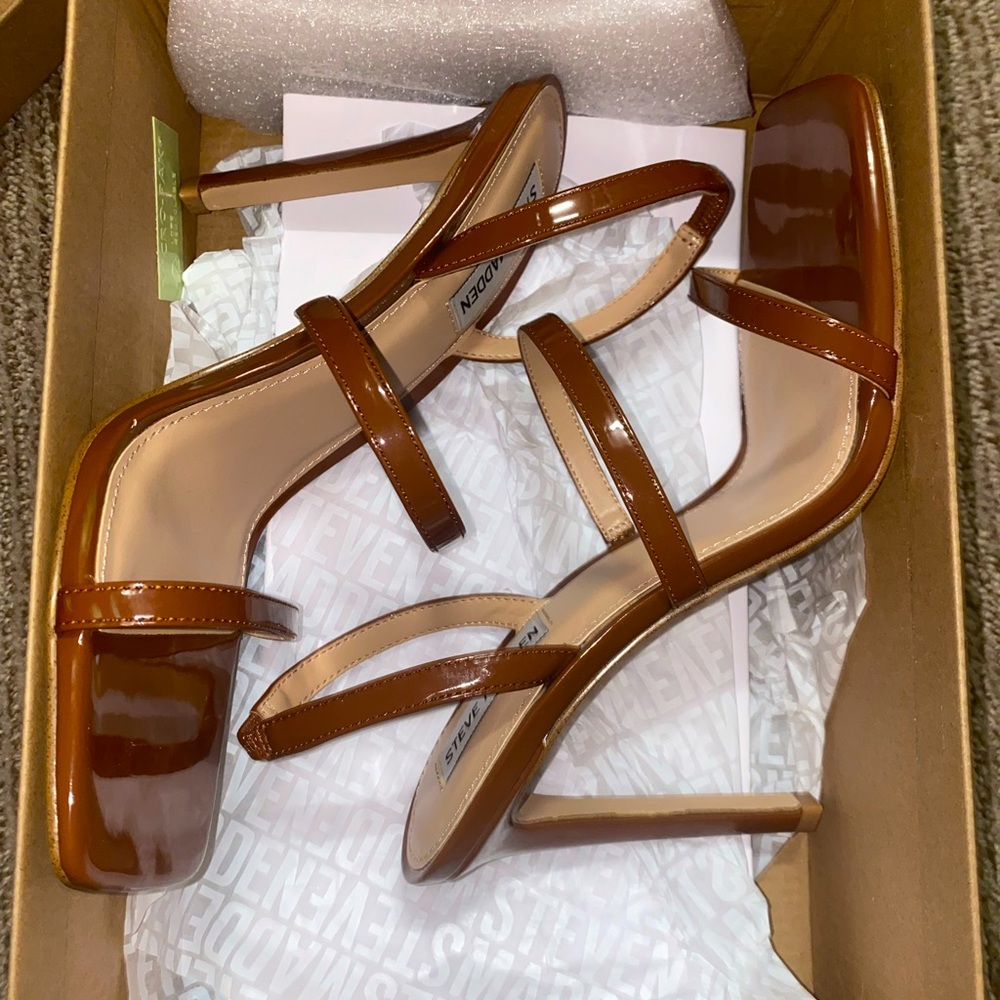 BRAND NEW, NEVER WORN! 🤎🤎🤎
